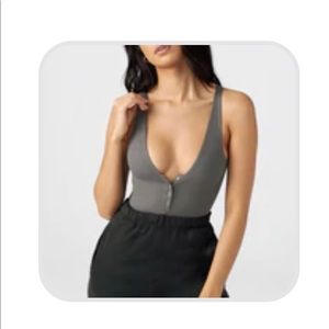 Joah Brown Snap Crop Tank Size XS